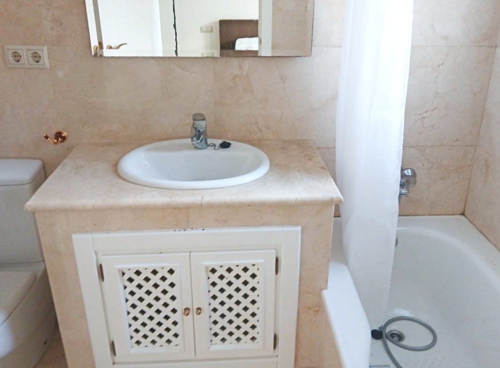 Sale - Apartment - Roda