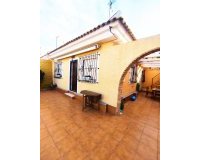 Sale - Bungalow - Los Alcázares - Oasis