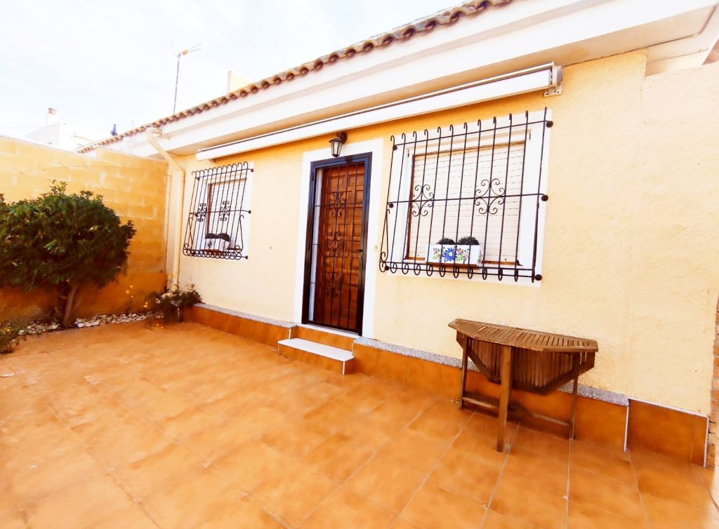 Sale - Bungalow - Los Alcázares - Oasis