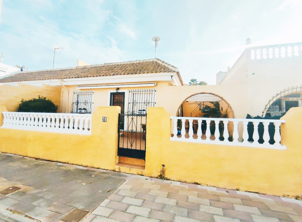 Sale - Bungalow - Los Alcázares - Oasis