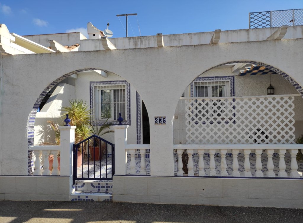 Sale - Bungalow - Los Alcázares