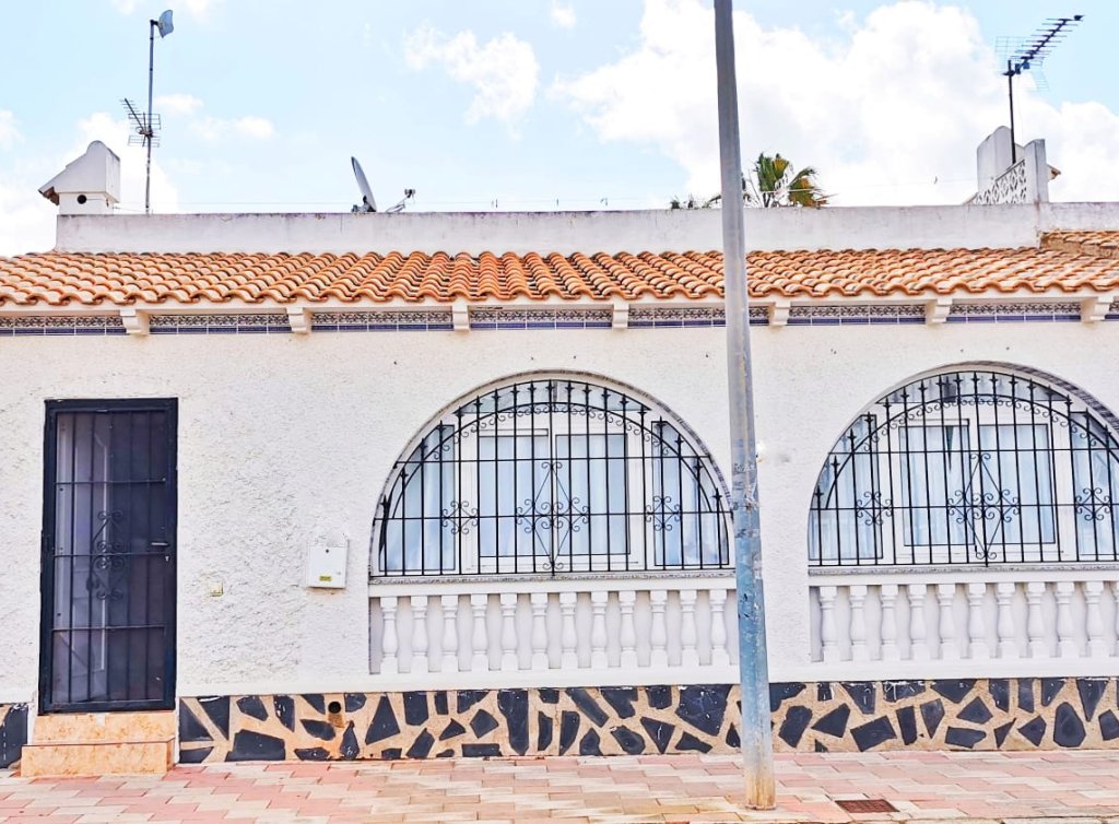 Sale - Bungalow - Los Alcázares