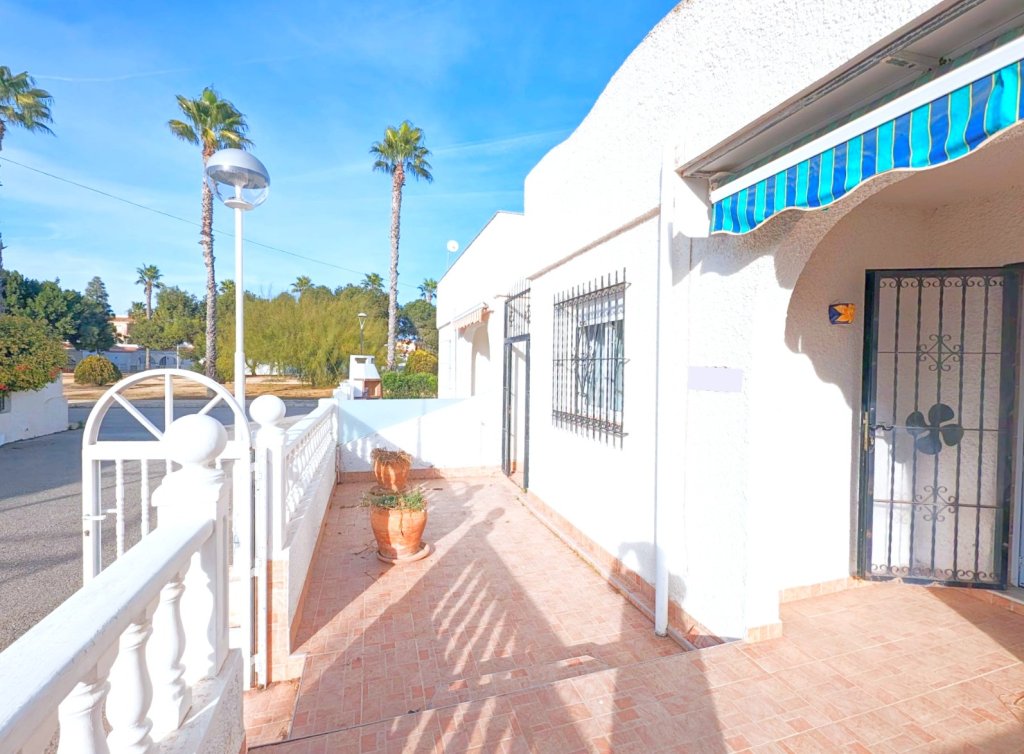 Sale - Bungalow - Los Alcázares