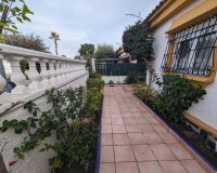 Sale - Bungalow - Los Alcázares