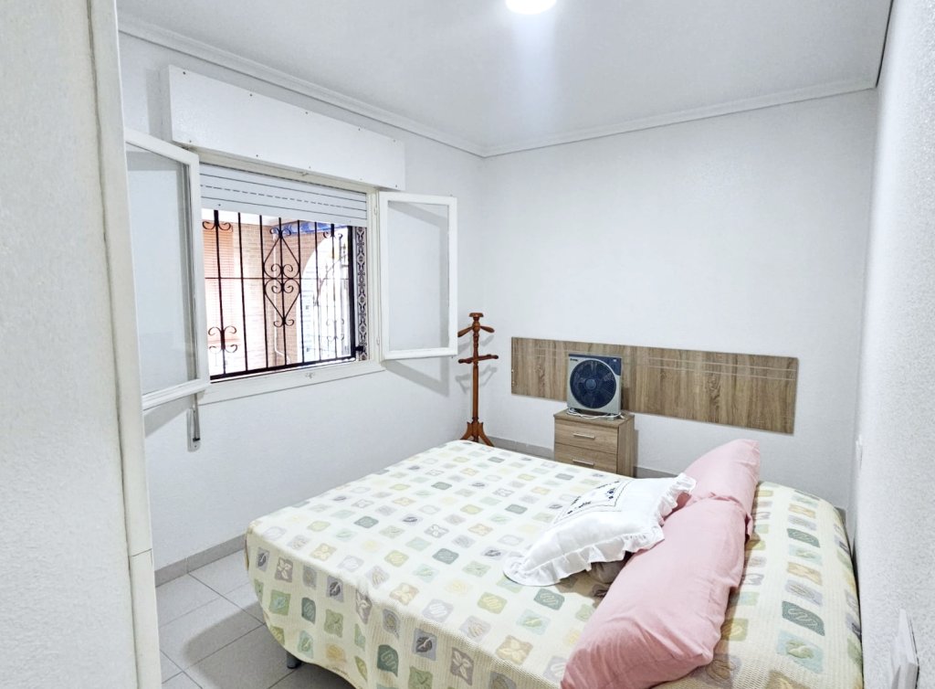 Sale - Bungalow - Los Alcázares