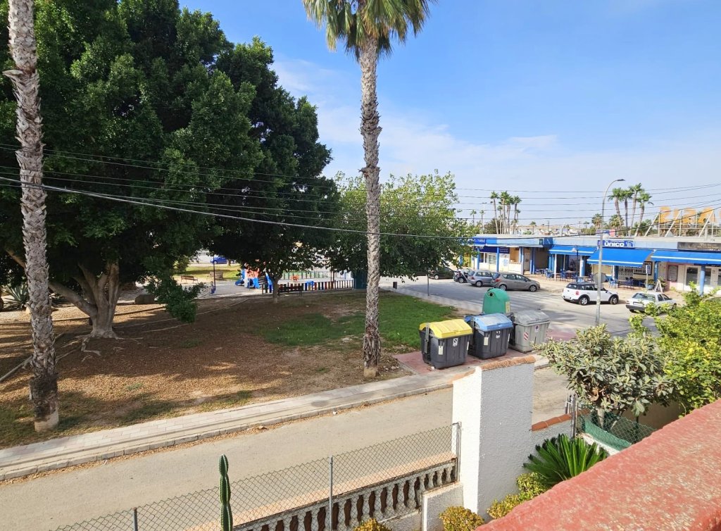 Sale - Bungalow - Los Alcázares