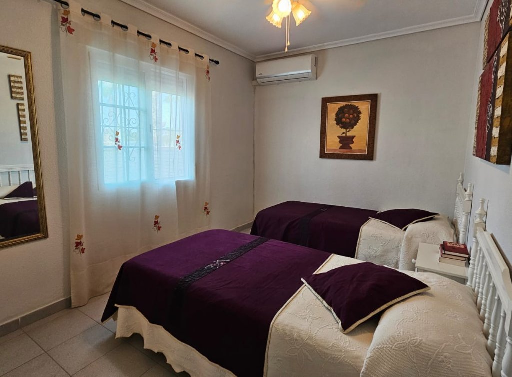 Sale - Bungalow - Los Alcázares