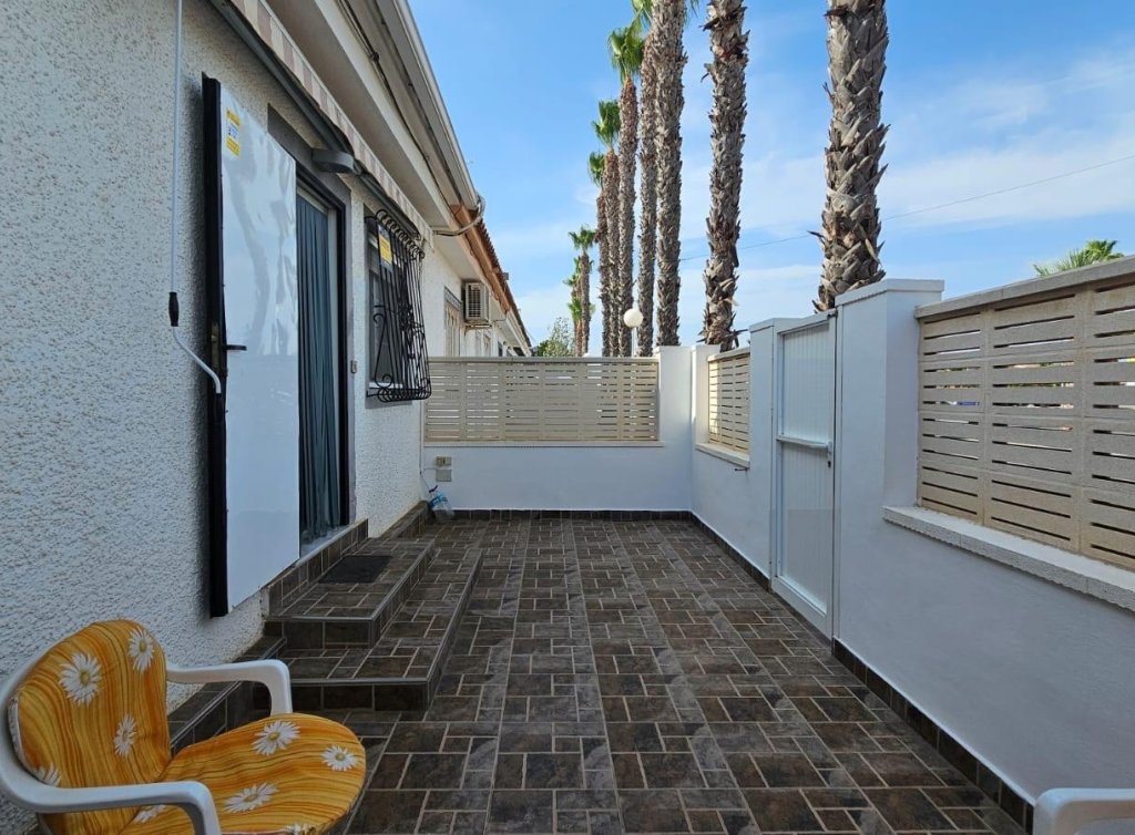 Sale - Bungalow - Los Alcázares