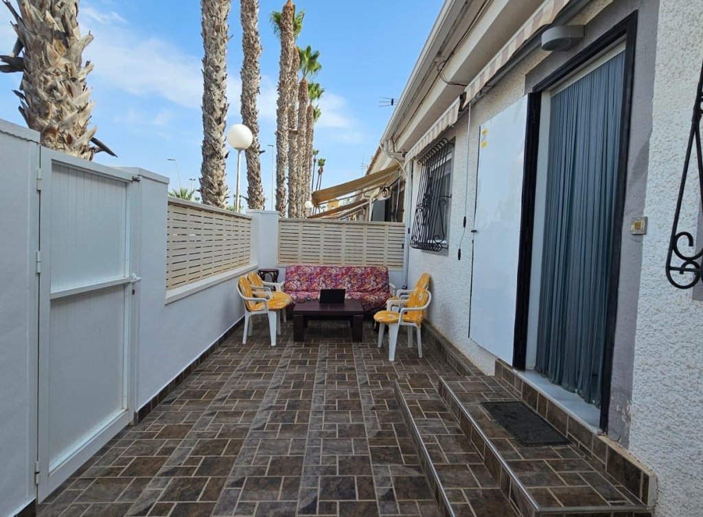 Sale - Bungalow - Los Alcázares