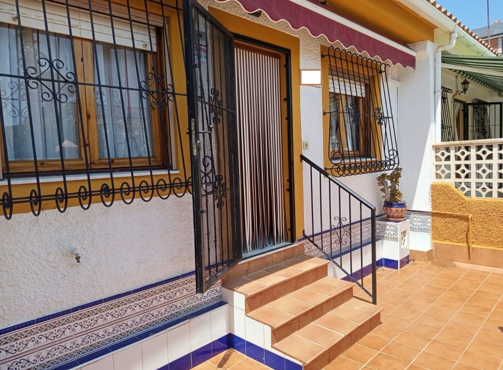 Sale - Bungalow - Los Alcázares