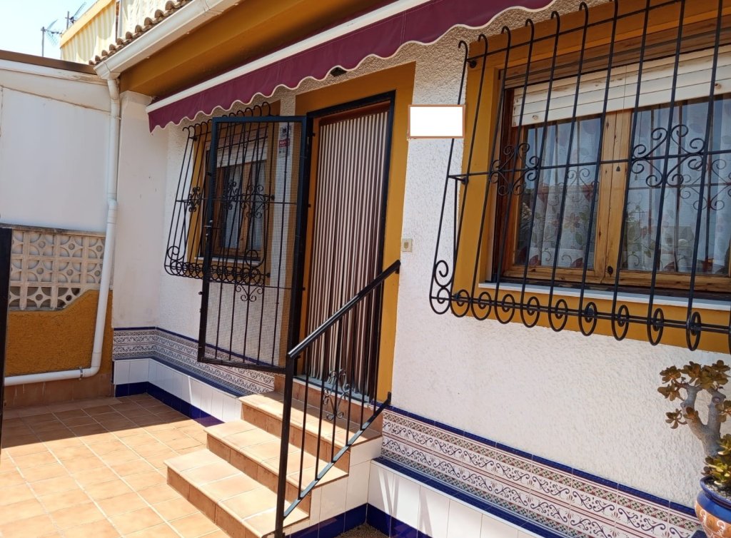 Sale - Bungalow - Los Alcázares