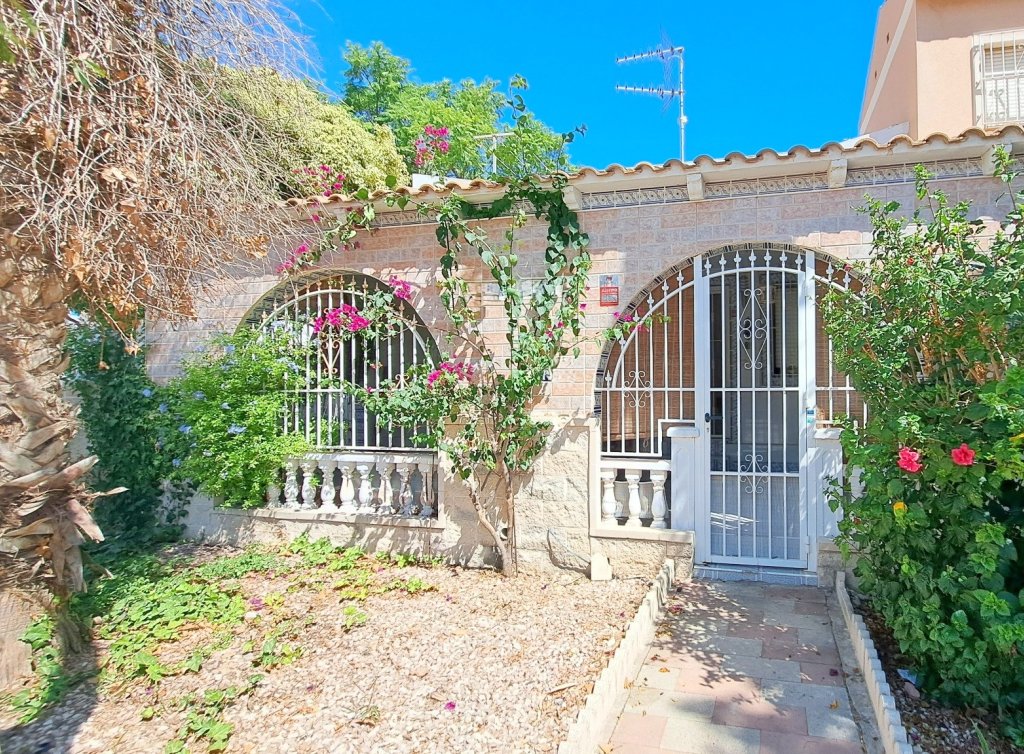 Sale - Bungalow - Los Alcázares