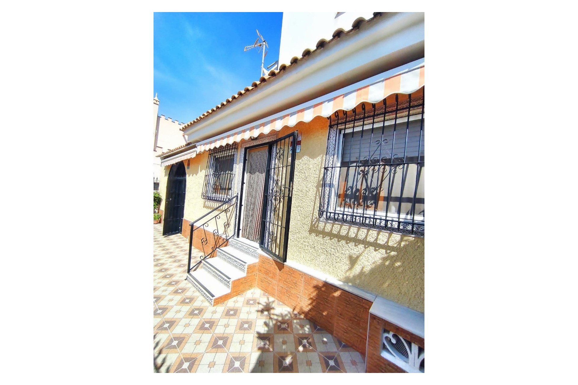 Sale - Casa - Los Alcázares
