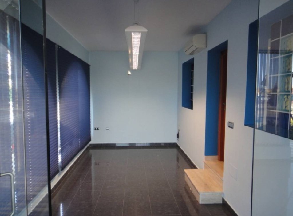 Sale - Commercial Unit - Los Alcázares
