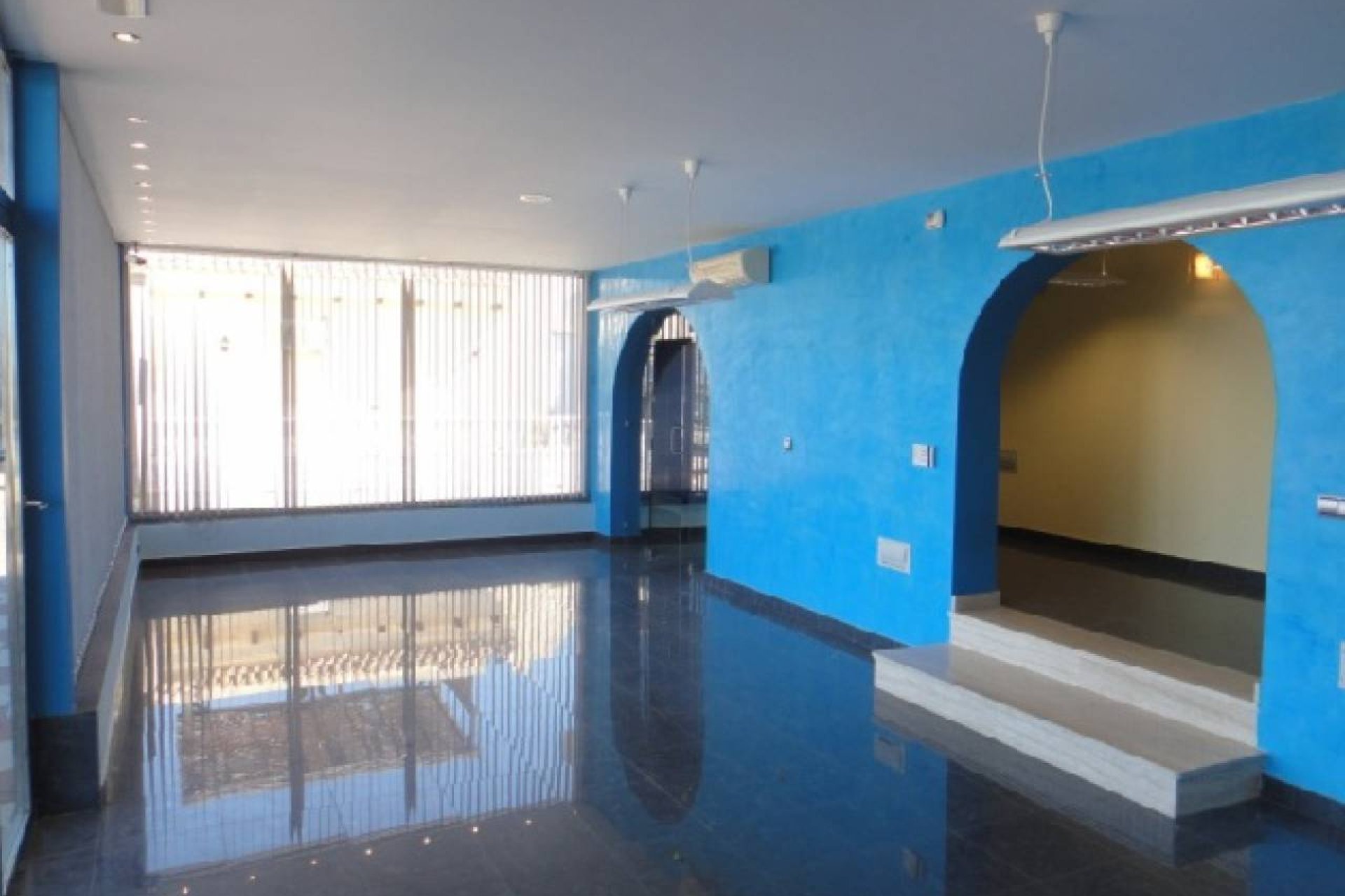 Sale - Commercial Unit - Los Alcázares