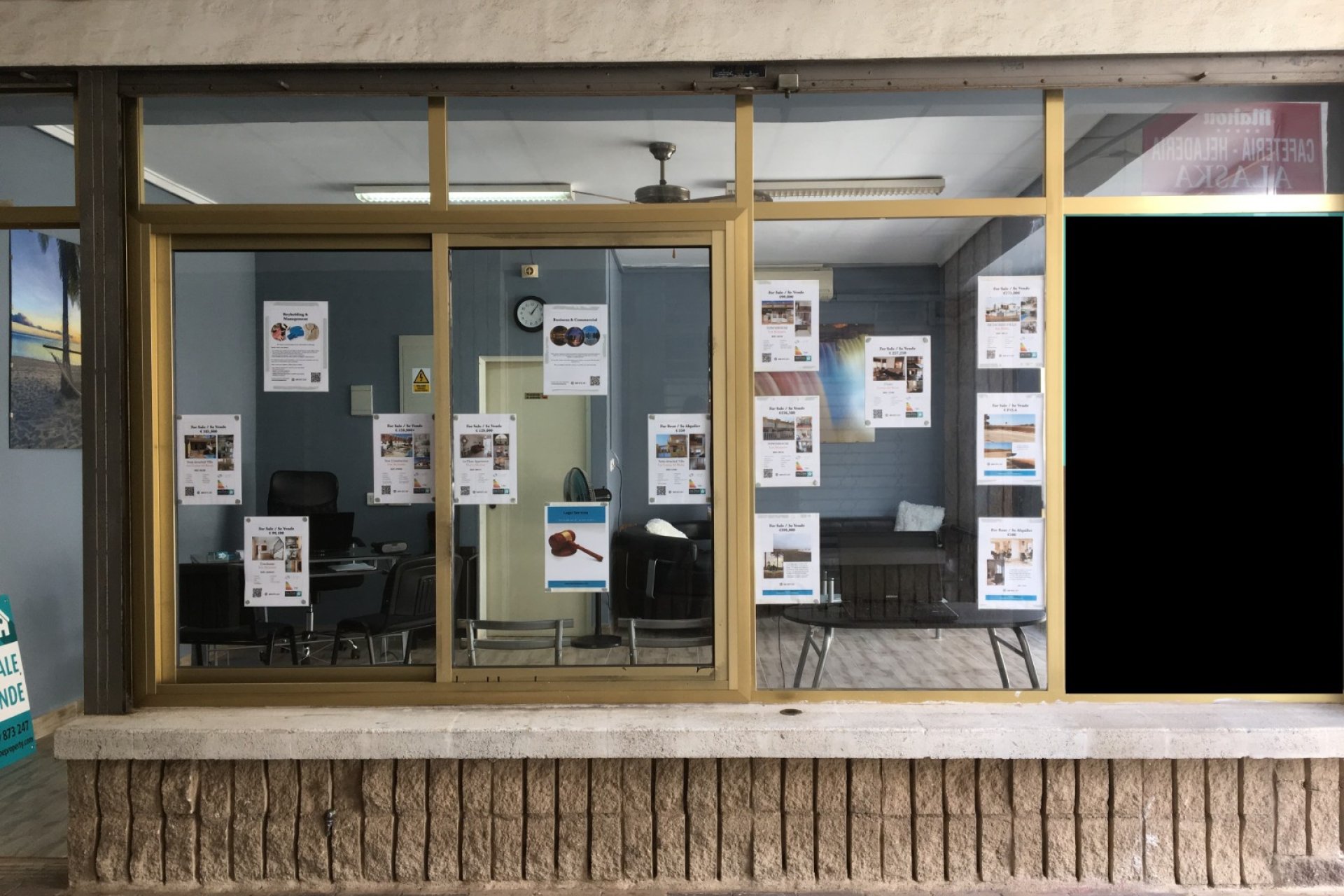 Sale - Commercial Unit - Los Alcázares