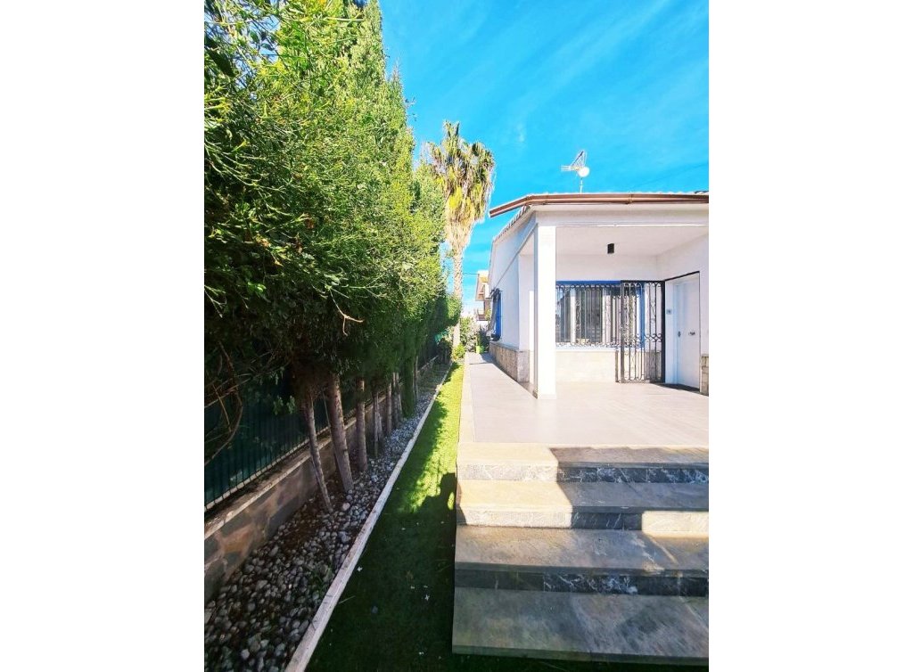 Sale - Detached Villa - Los Alcázares