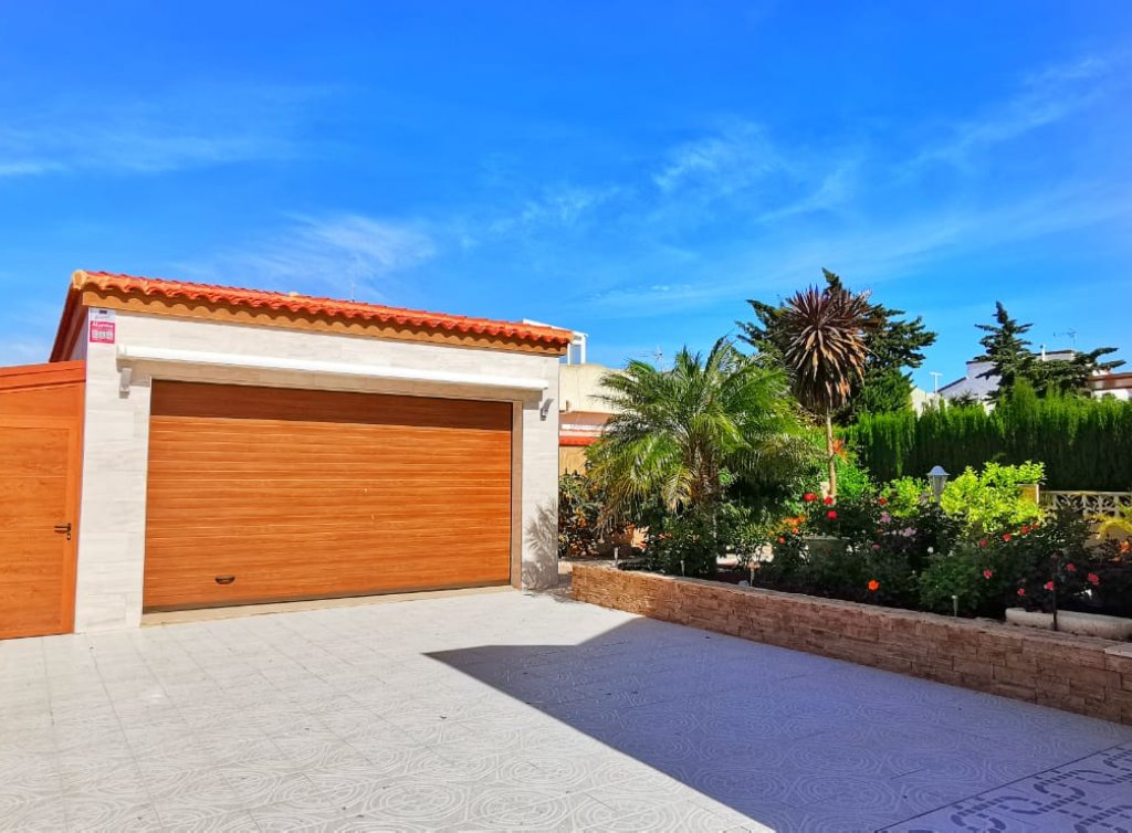 Sale - Detached Villa - Los Alcázares