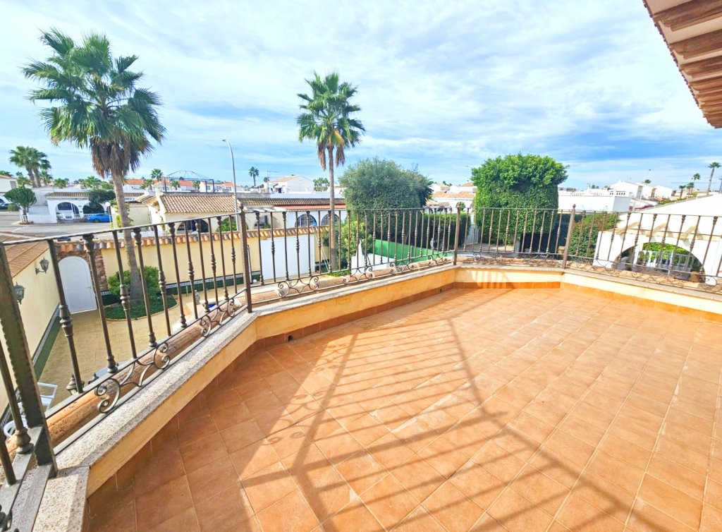 Sale - Detached Villa - Los Alcázares
