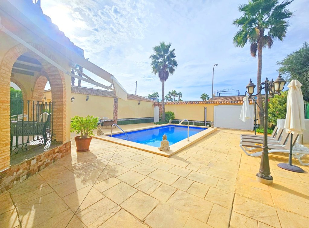 Sale - Detached Villa - Los Alcázares