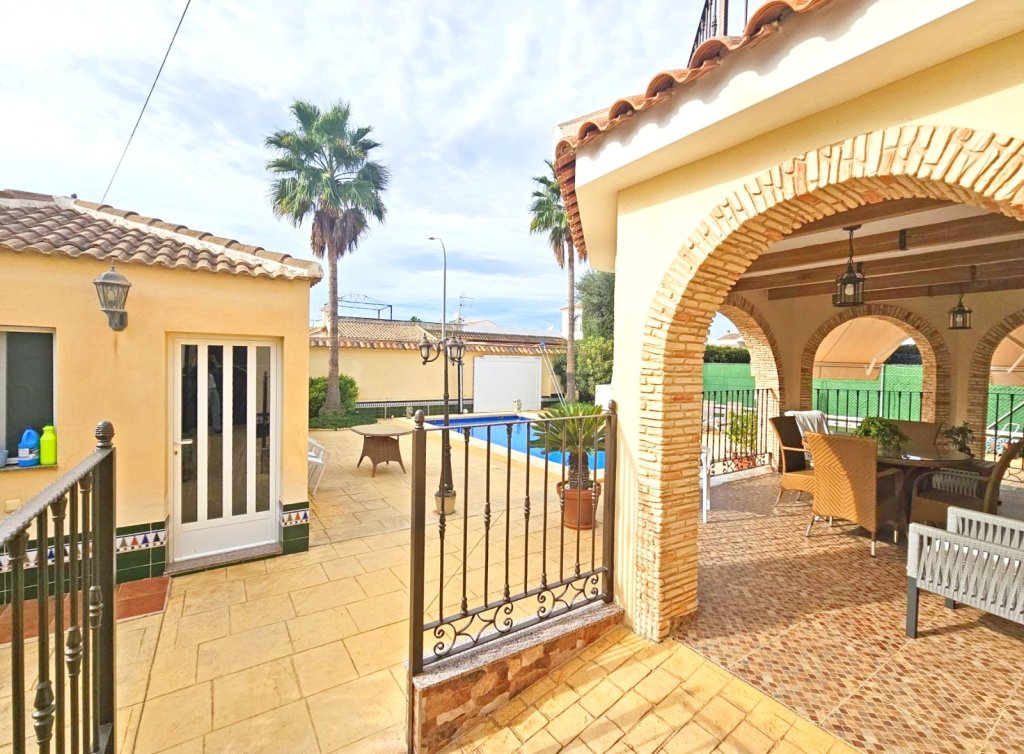 Sale - Detached Villa - Los Alcázares