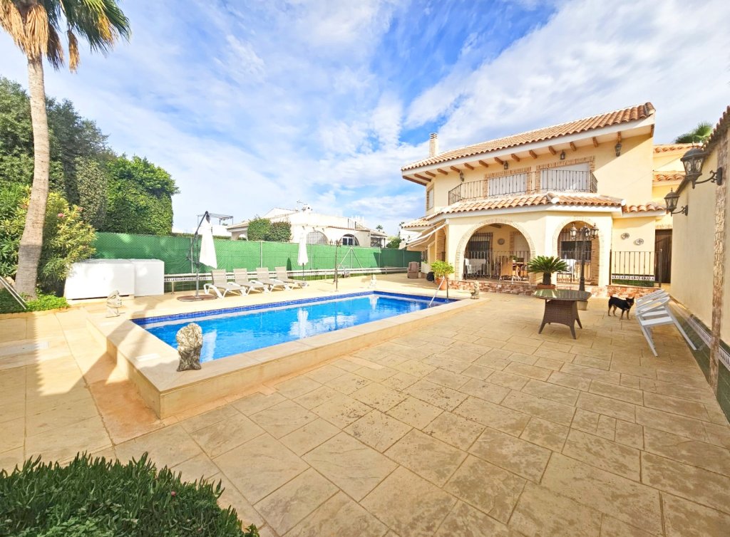 Sale - Detached Villa - Los Alcázares