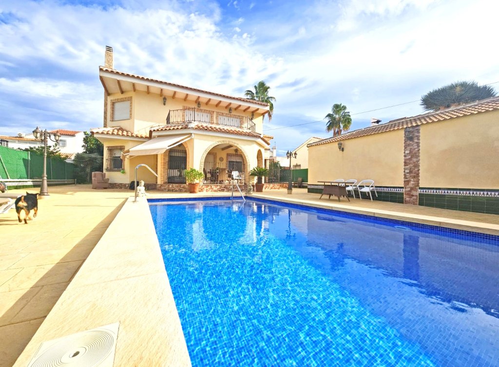 Sale - Detached Villa - Los Alcázares