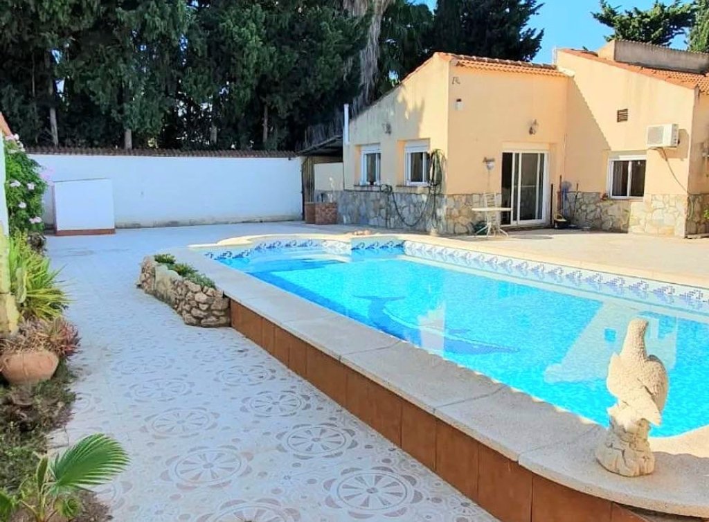 Sale - Finca - Los Alcázares