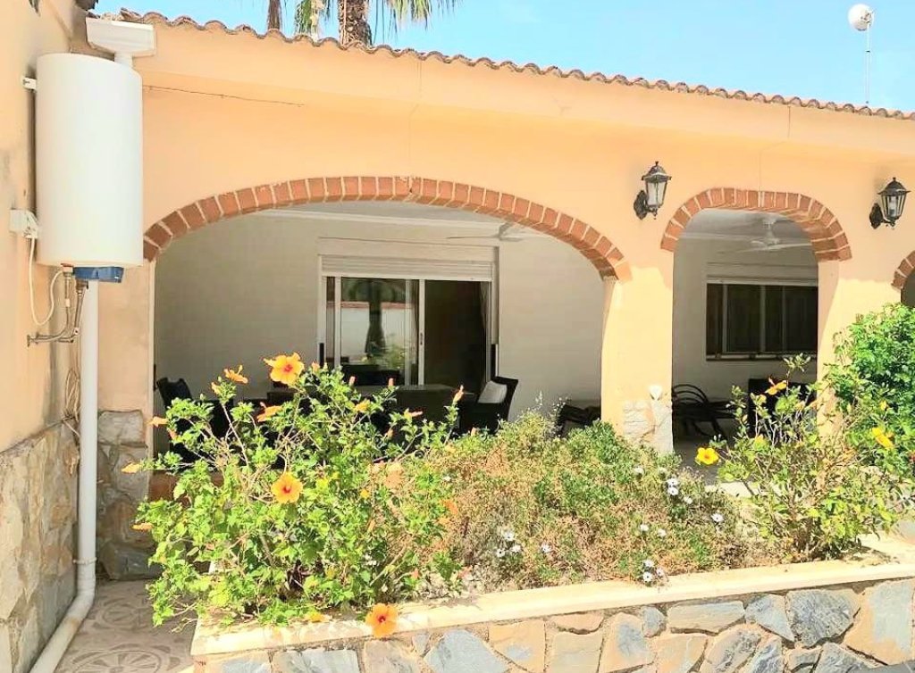 Sale - Finca - Los Alcázares