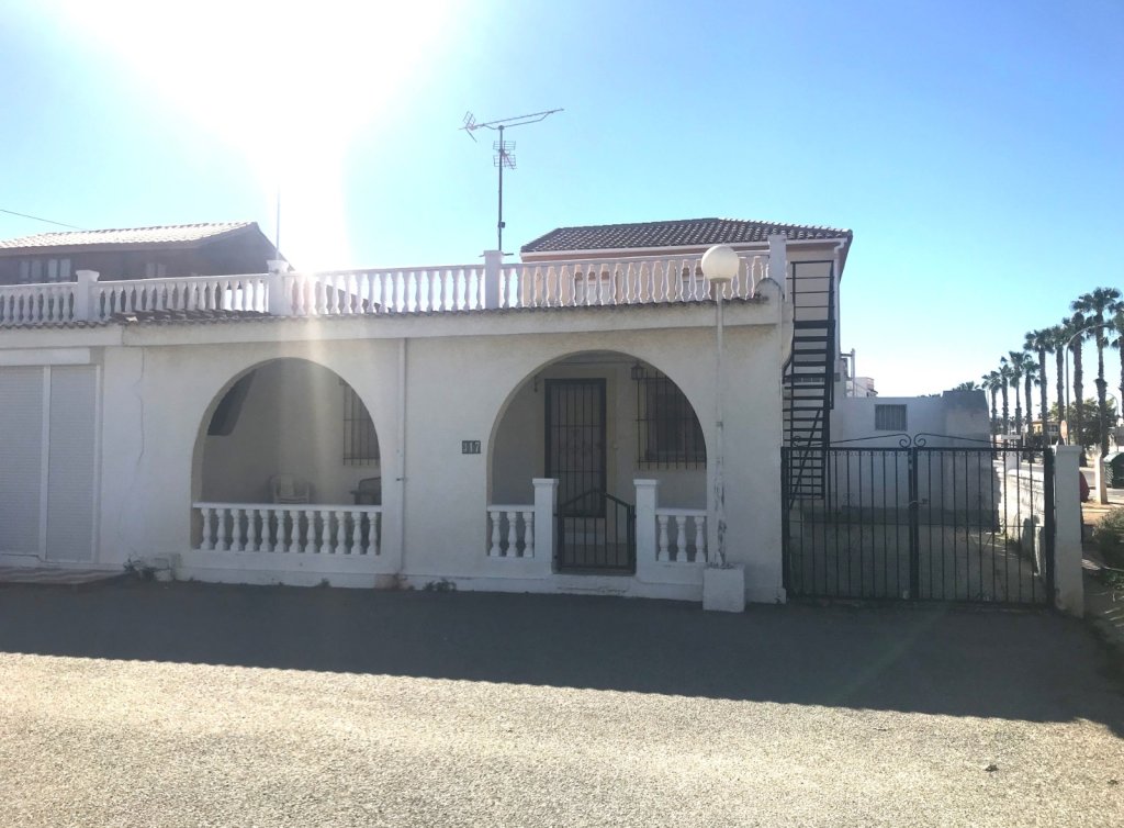 Sale - Planta baja - Los Alcázares - Los Oasis