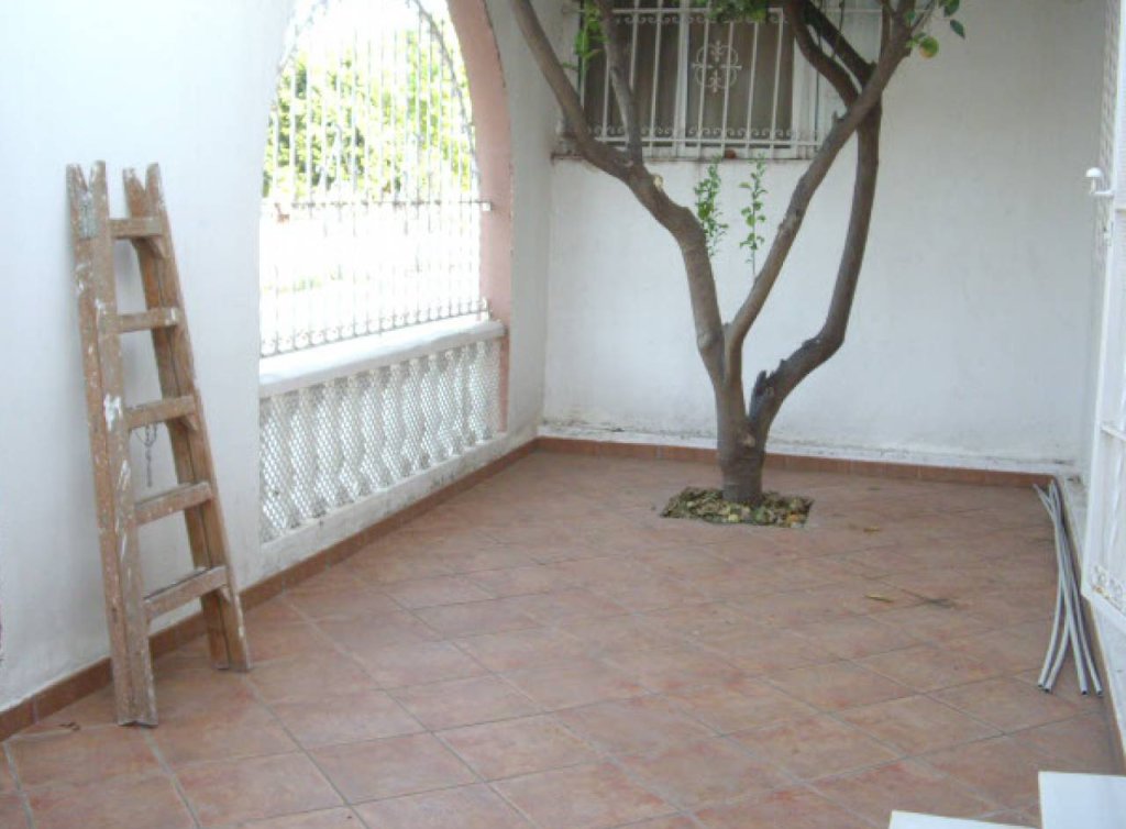 Sale - Planta baja - Los Alcázares - 