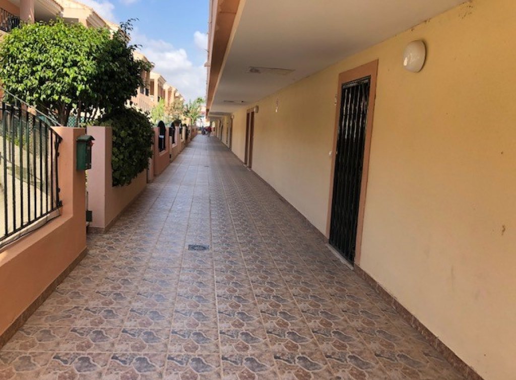 Sale - Planta baja - Los Alcázares