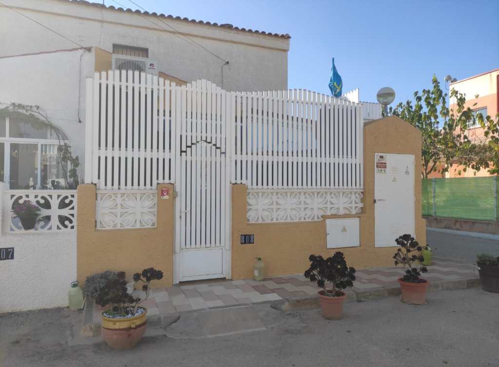 Sale - Planta baja - Los Alcázares