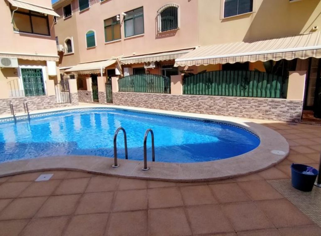 Sale - Planta baja - Los Alcázares
