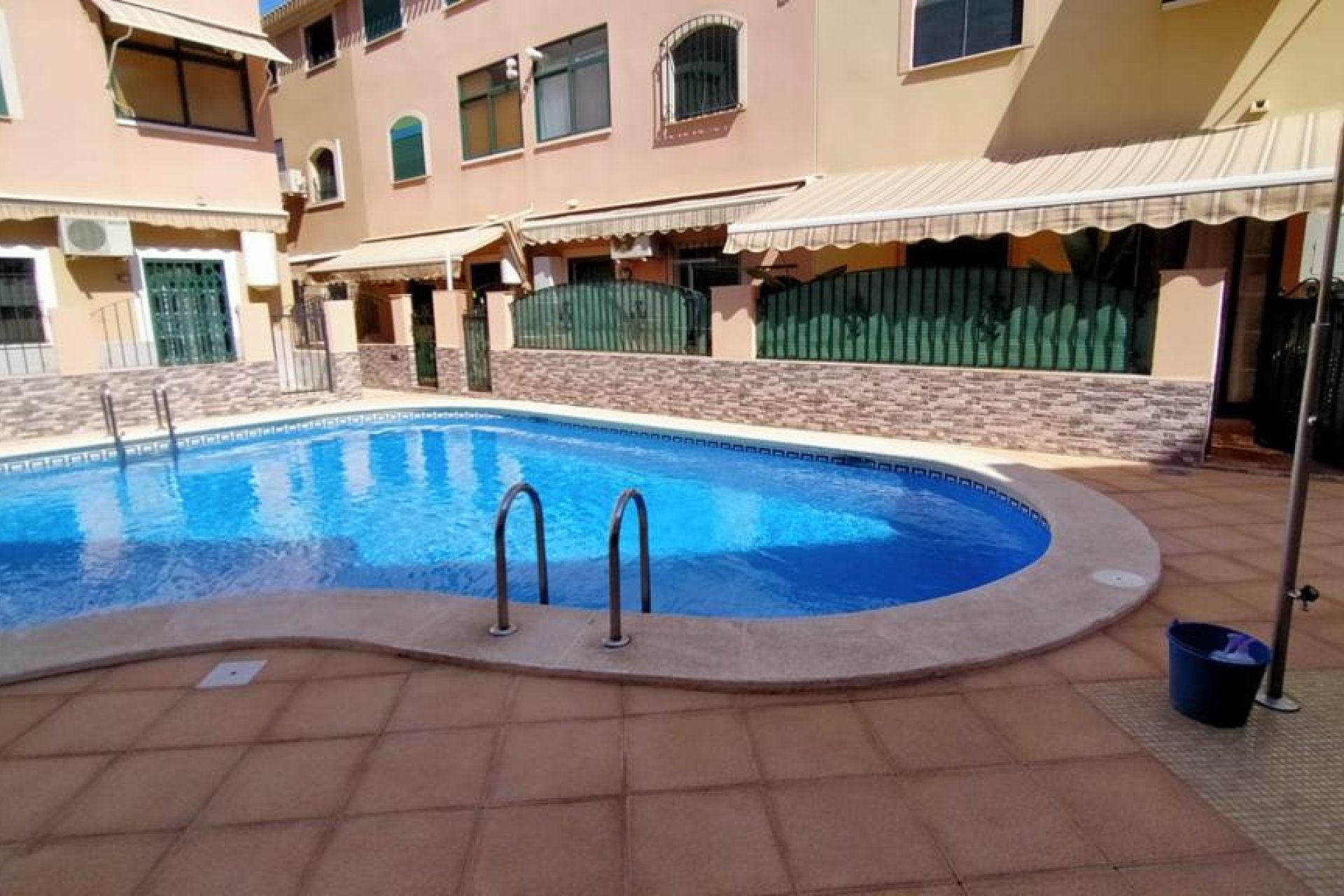 Sale - Planta baja - Los Alcázares