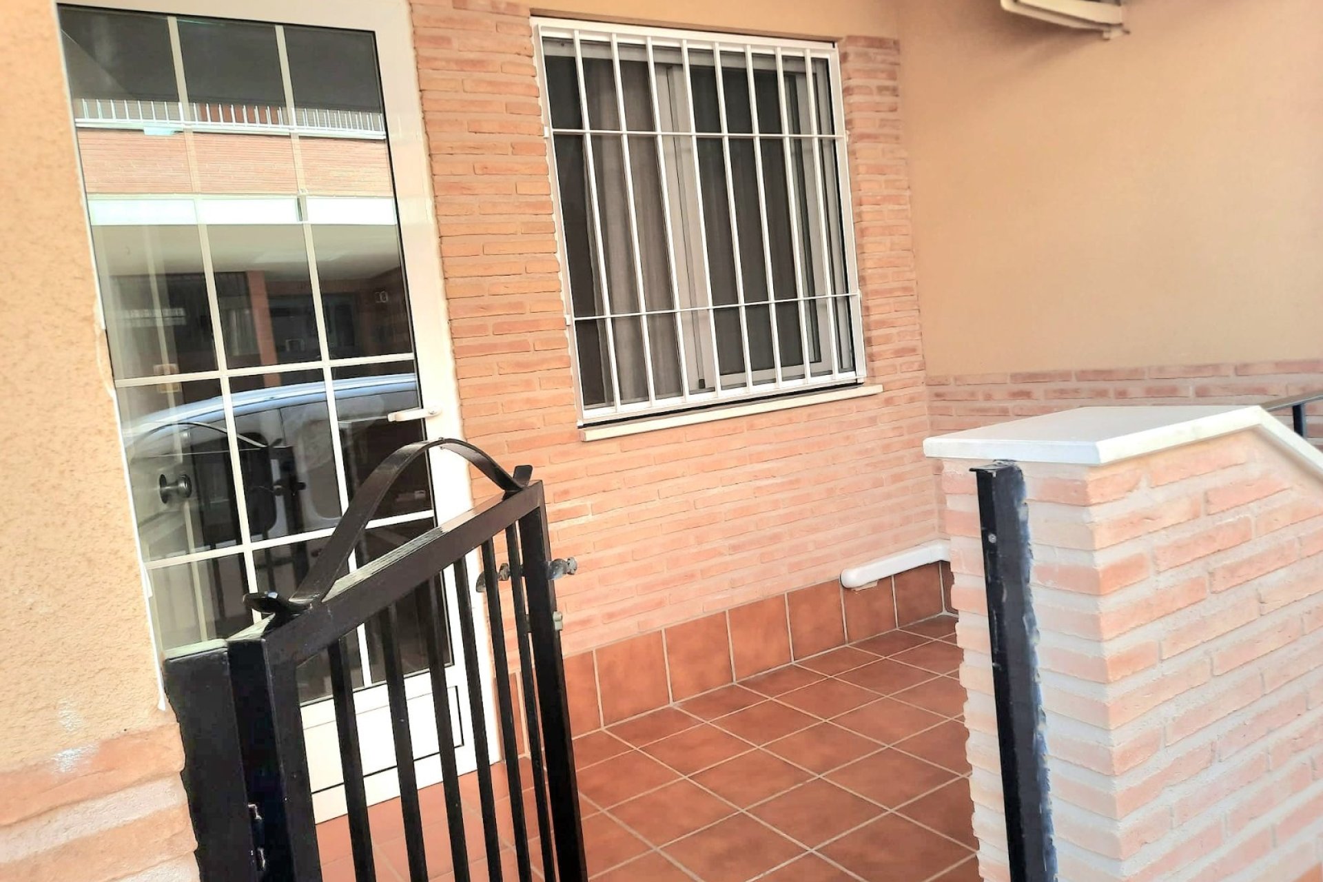 Sale - Planta baja - Los Alcázares