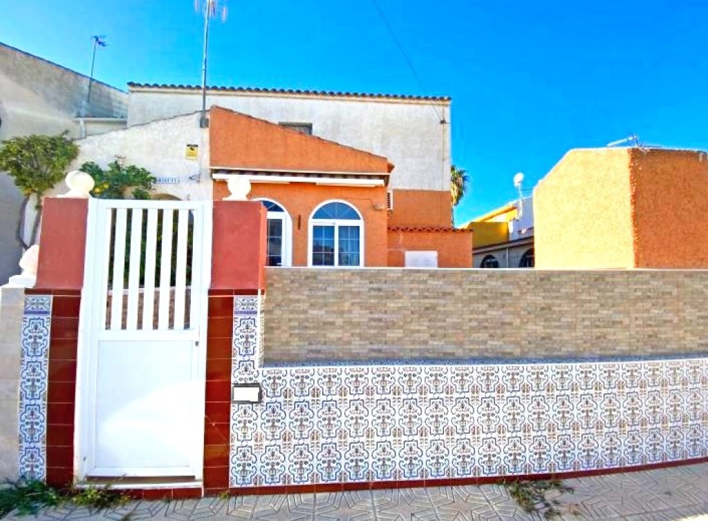 Sale - Planta baja - Los Alcázares