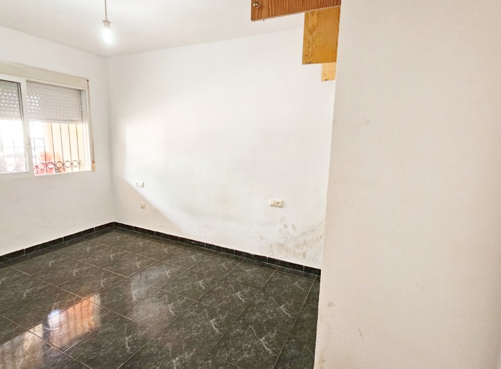 Sale - Planta baja - Los Alcázares