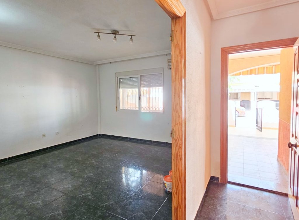 Sale - Planta baja - Los Alcázares