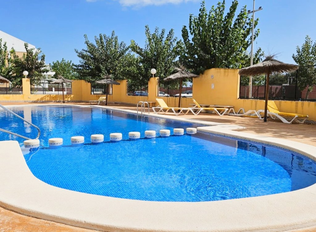 Sale - Planta baja - Los Alcázares