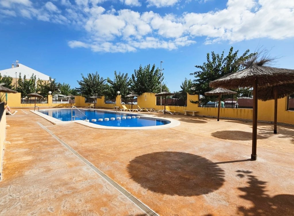 Sale - Planta baja - Los Alcázares