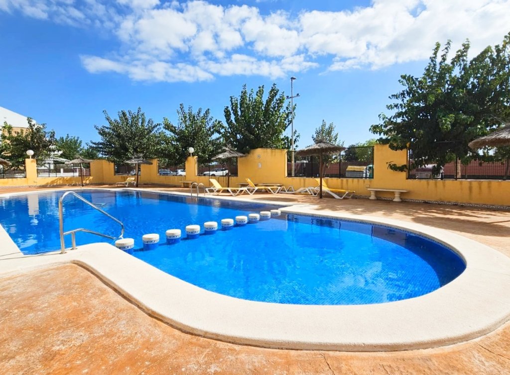 Sale - Planta baja - Los Alcázares