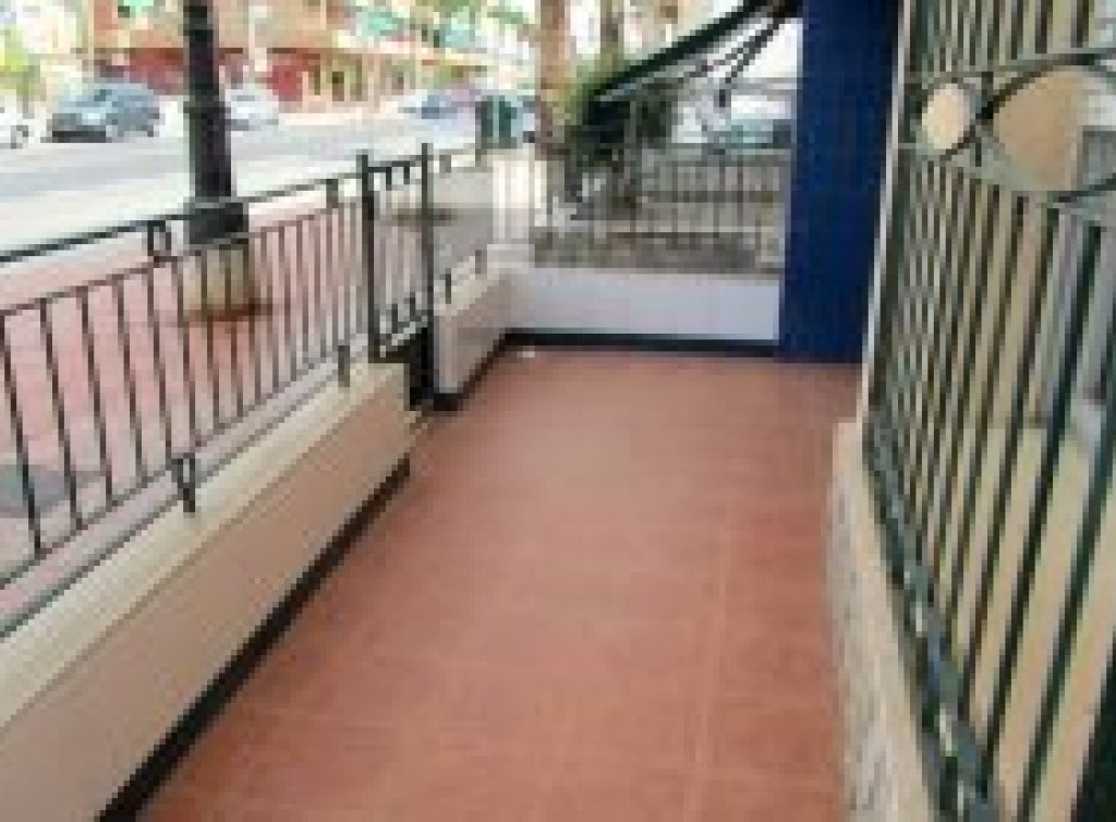 Sale - Planta baja - Los Alcázares
