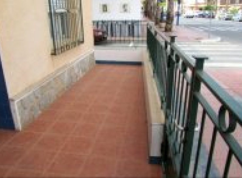 Sale - Planta baja - Los Alcázares
