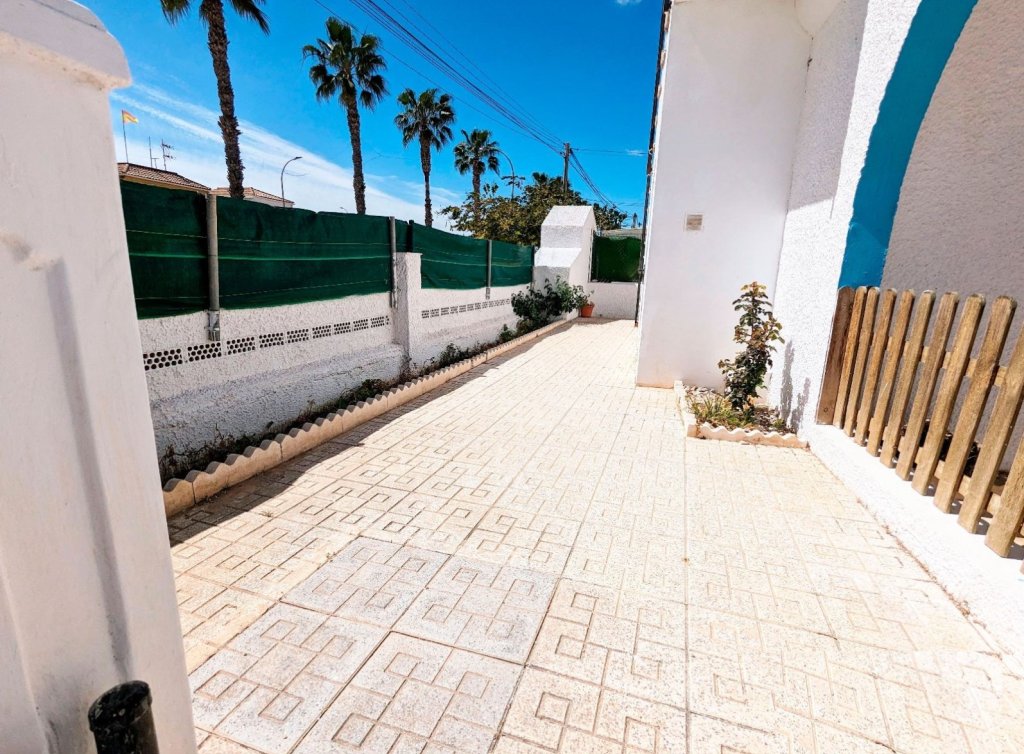 Sale - Semi-detached Villa - Los Alcázares
