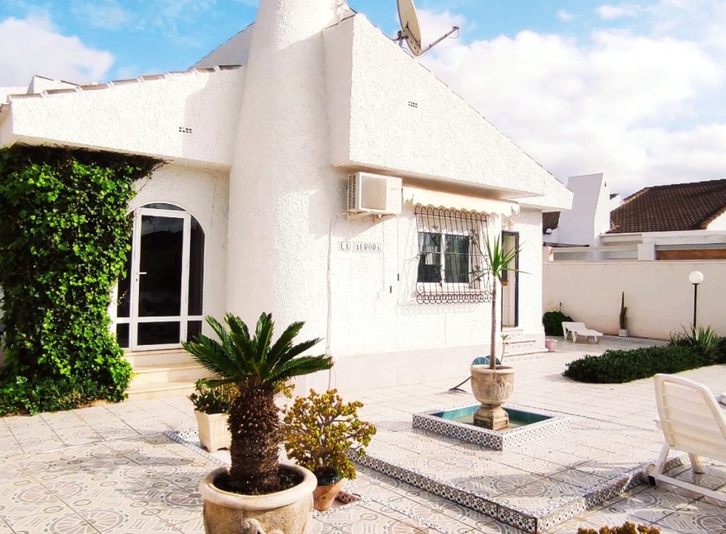Sale - Villa - Los Alcázares