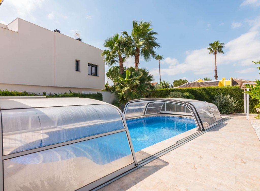 Sale - Villa - Los Alcázares