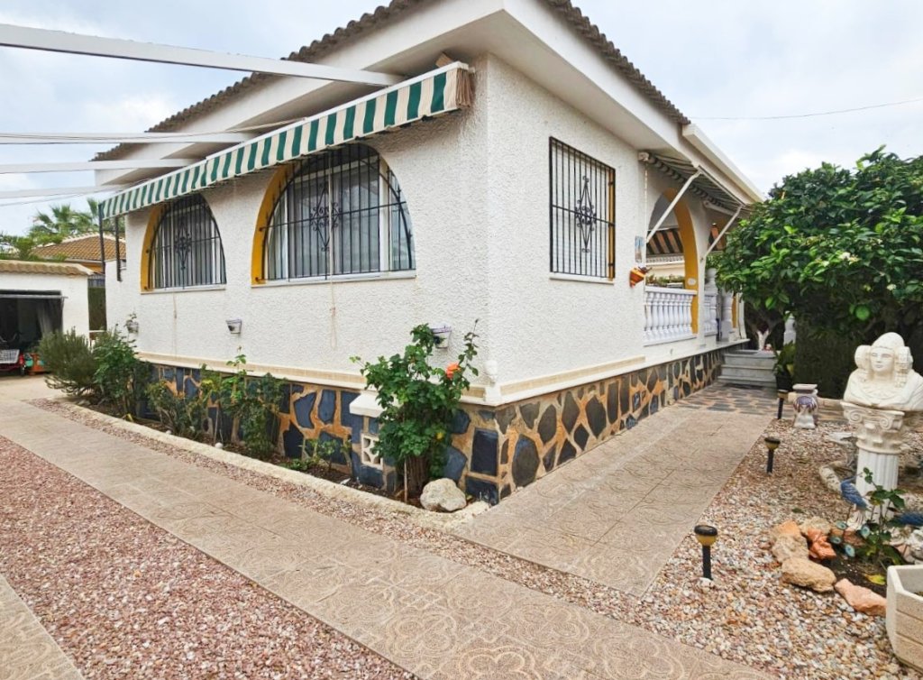 Sale - Villa - Los Alcázares