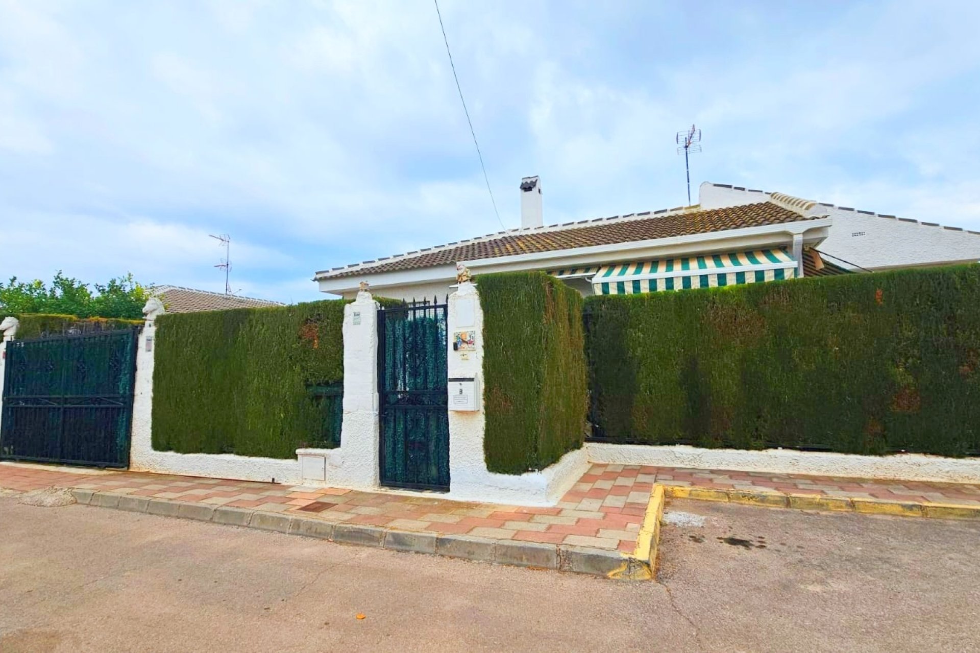 Sale - Villa - Los Alcázares
