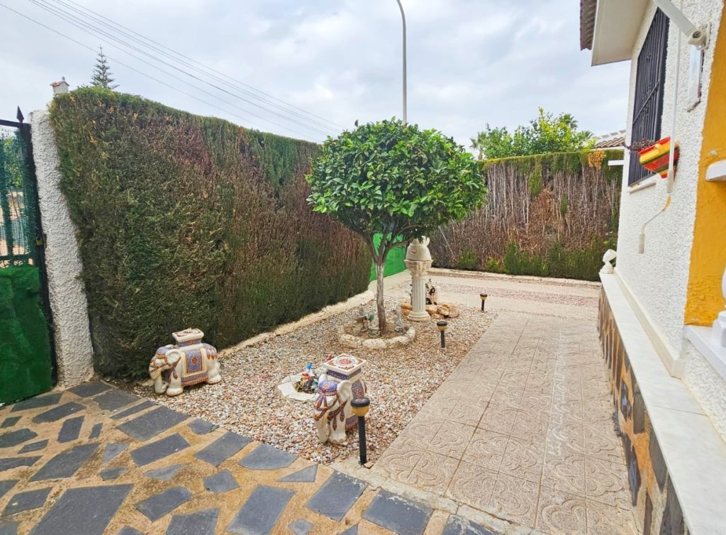 Sale - Villa - Los Alcázares